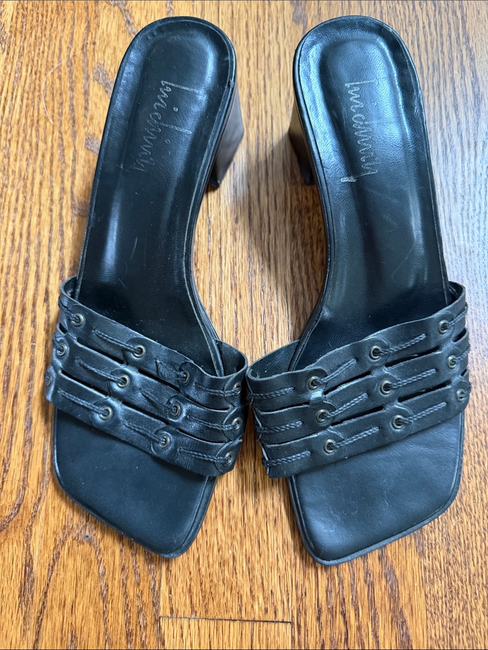 Luichiny Black Strappy Leather Mule Heels